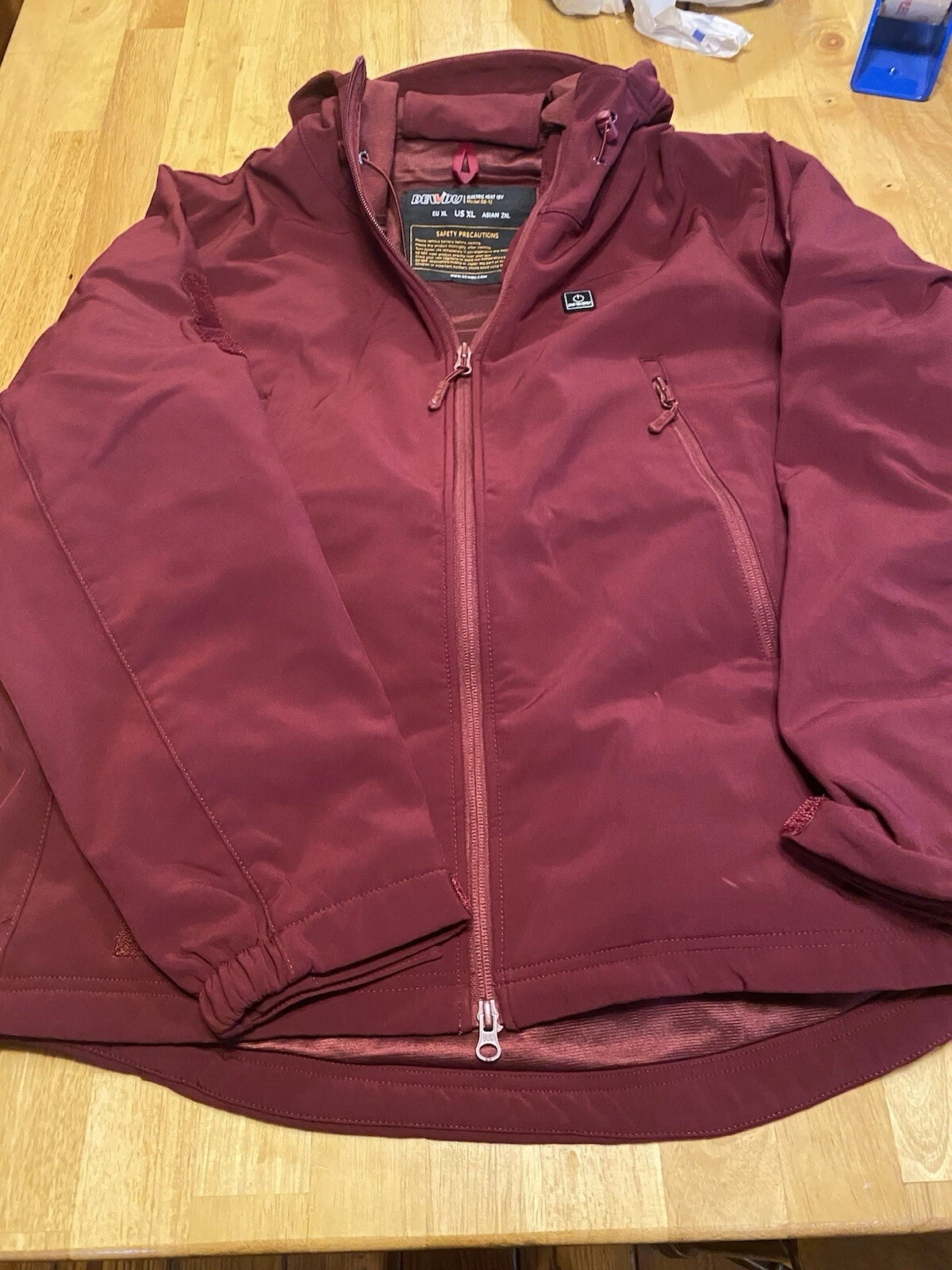 DEWBU Heated Jacket 12V Battery Pack XL Outdoor Electric DB -12 New Burgundy
Opens in a new window o