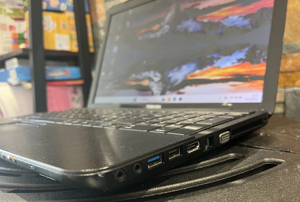 Ordinateur Portable TOSHIBA C855 - 15.6" Intel Pentium SSD 250Go 8Go W11 Batt 2H - Photo 4/4