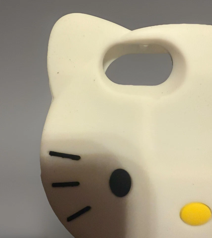 NEW W/ TAG Hello Kitty 3D iPhone SE 2020/SE 3 2022 Pink White iPhone 7/8 Cover - Image 3 of 4