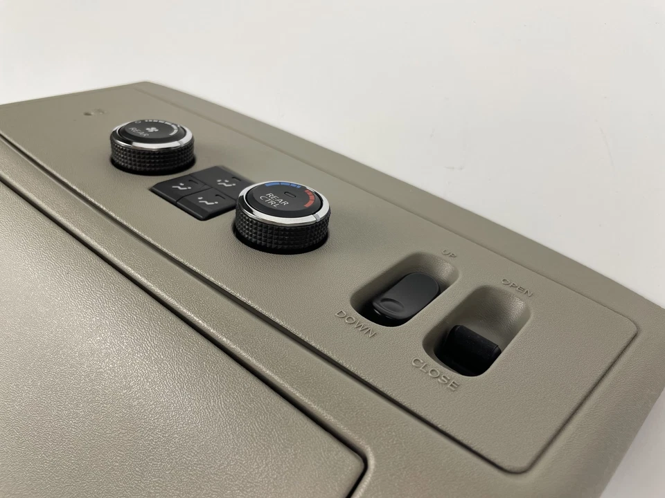 2008-2012 INFINITI QX56 Nissan Armada Dome Light Roof Console Climate Control — 第 3/4 张图片