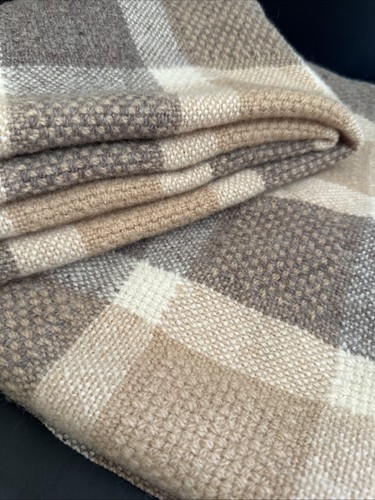 Vtg Pendleton Pure Virgin Wool Fringe Throw Blanket 66x52 Gray Beige Plaid USA - Picture 21 of 24