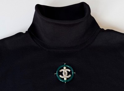 2019 CHANEL BLACK CC LOGO PEARL SWEATER PULLOVER TURTLENECK 36 | eBay