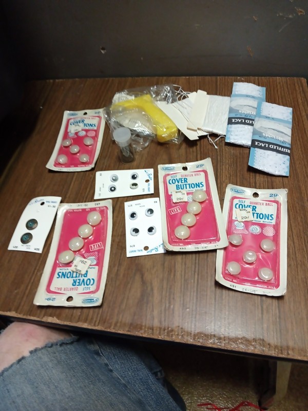 Mixed Lot Of Buttons And Etc