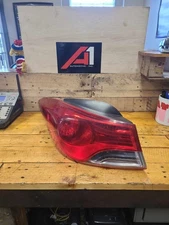11-13 HYUNDAI ELANTRA DRIVERS BRAKE Tail Light LAMP Assembly 1/4 MNTD Left OEM