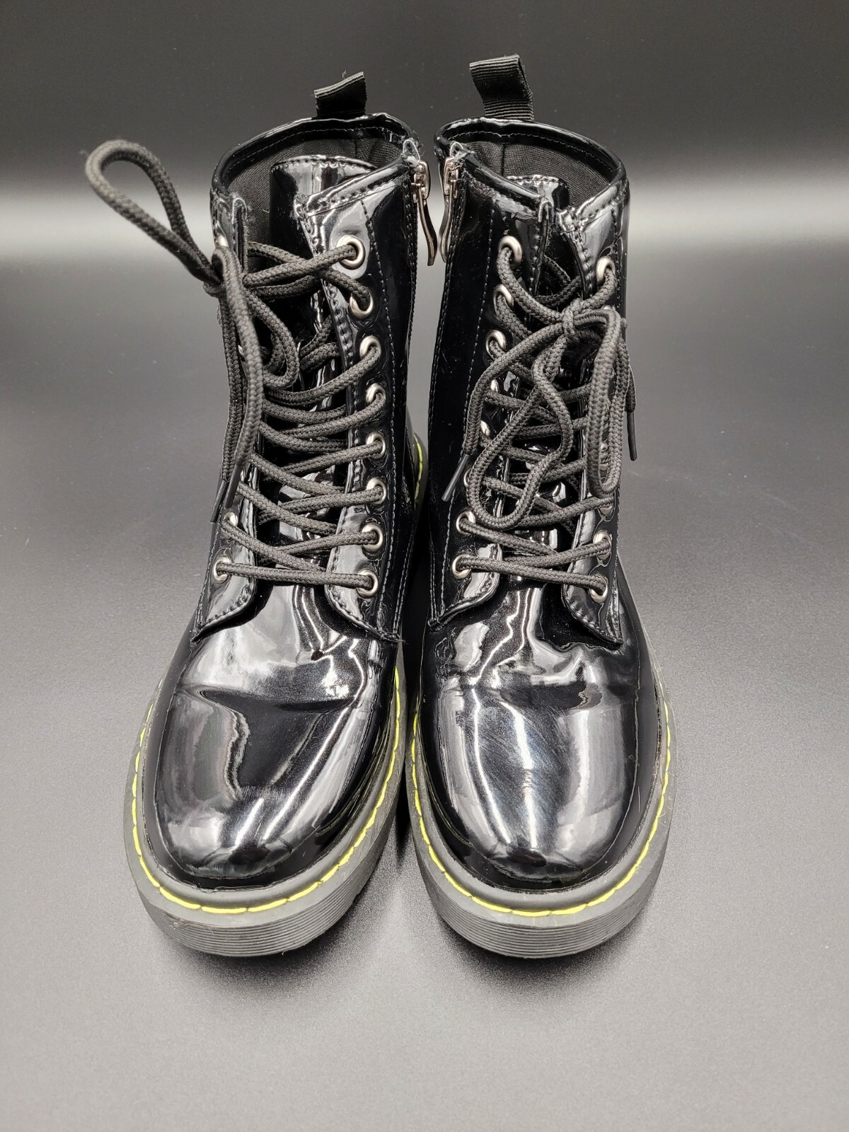 SAOLA Stivali da combattimento Charlotte Russe Wmn taglia 6M neri vegan in pelle suola in gomma zip