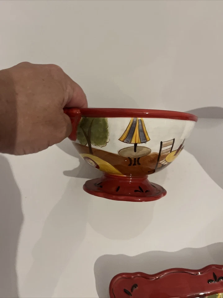 Tazón de sopa internacional certificado Jennifer Brinley restaurante café rojo Foto 3 de 4