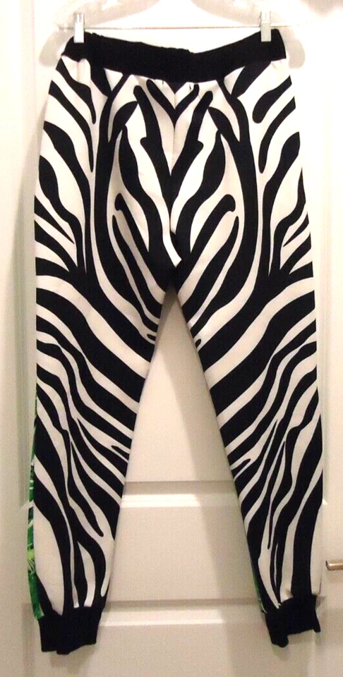 Versace Classic V2 Jungle Zebra Print  Men's Set 2 pc Pants Hoodie RN# V00238-11 - Image 4 of 4