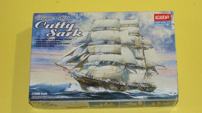 Academy Models Clipper Ship ''Cutty Sark'' Kit 1/350  Sailboat Display
