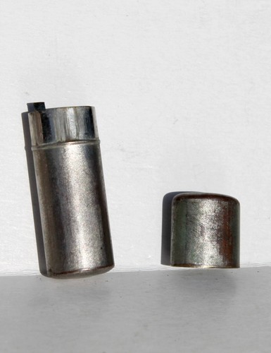 RARE ANCIEN BRIQUET ESSENCE RECHARGEABLE, LAITON ARGENTÉ, VINTAGE PETROL LIGHTER - Foto 4 di 8