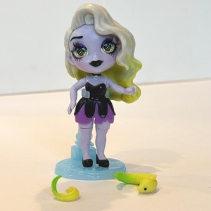 Zombaes Forever Wild Vibes She's Eelectric Electric Doll Figurine Eels