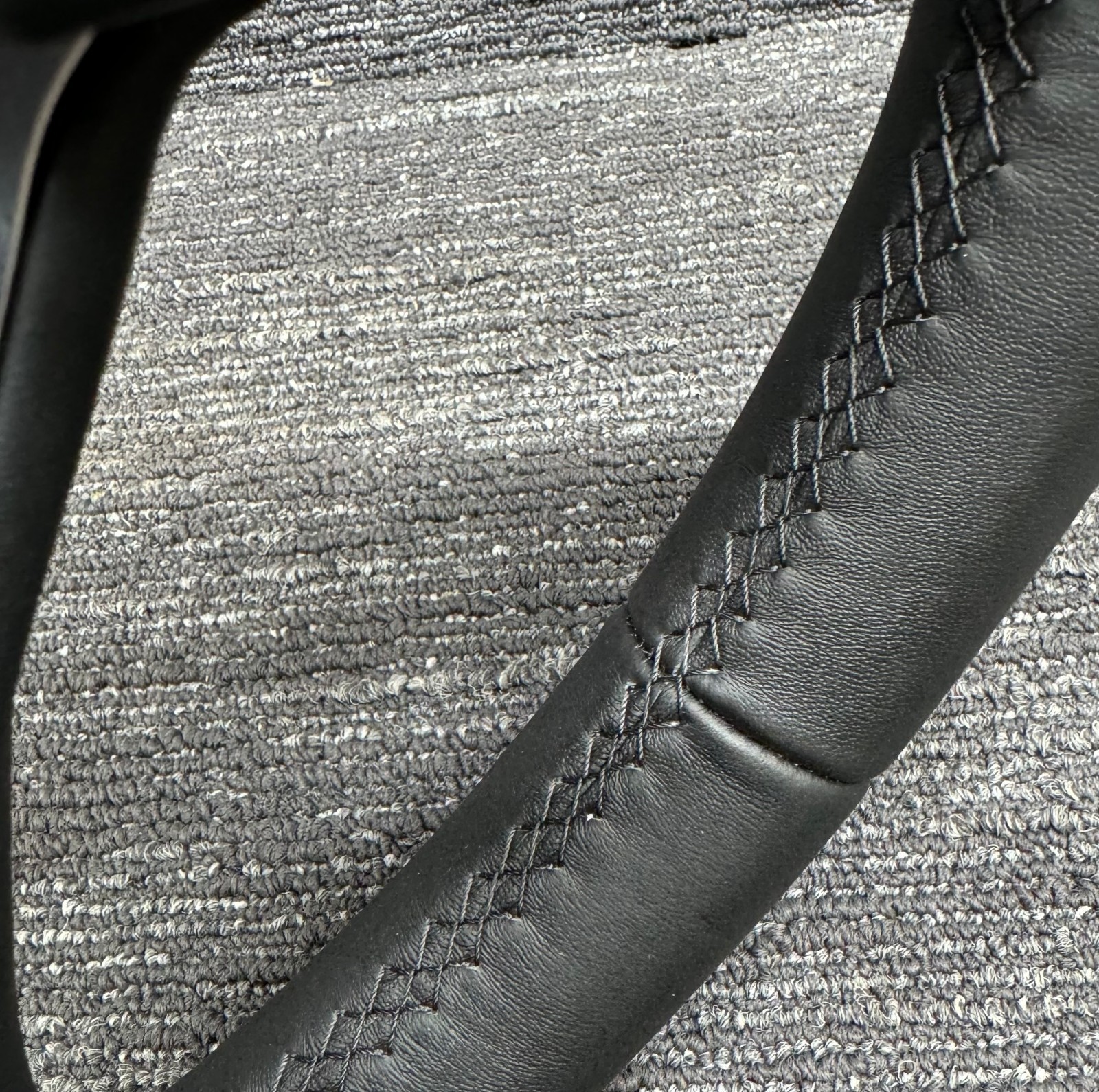 NEW OE 2014-2021 Maserati Ghibi Black Leather Steering Wheel