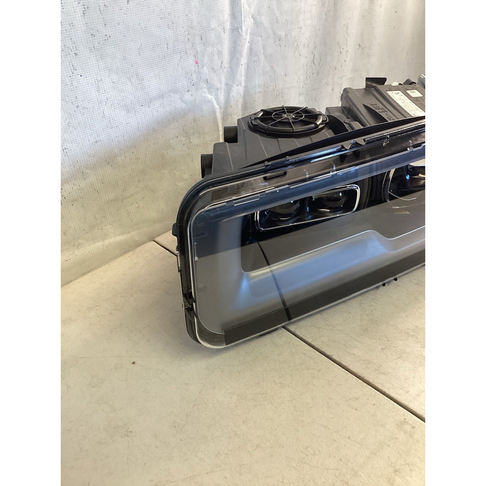 2019-2020-2021-2022-2023 ROLLS ROYCE CULLINAN HEADLIGHT LEFTSIDE LH USED OEM