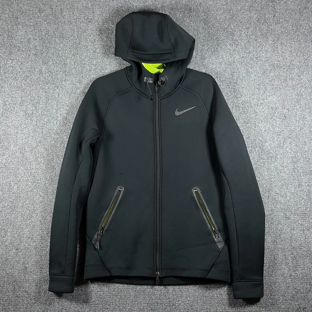 Nike Therma-Sphere Regular Activewear Jackets for Men for Sale