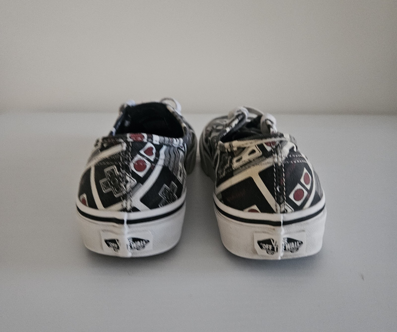 Vans x Nintendo Authentic NES Controller Game Ove… - image 5