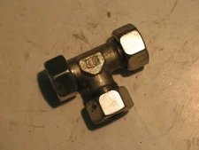 NEW EO EMERTO PARKER EVL16S-OMD-CF STAND PIPE TEE 16MM TUBING  P6289