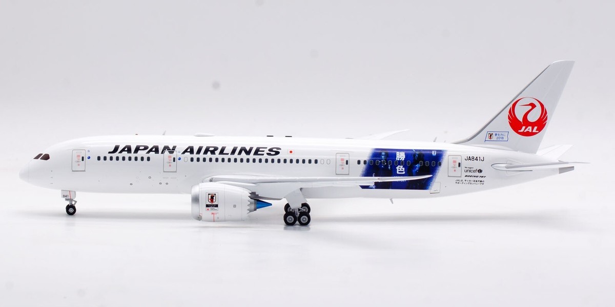 SQ Wings 1:200 Japan Airlines JAL Boeing 787-8 Diecast SQ Wings 1:200 Japan Airlines JAL Boeing 787-8 Diecast