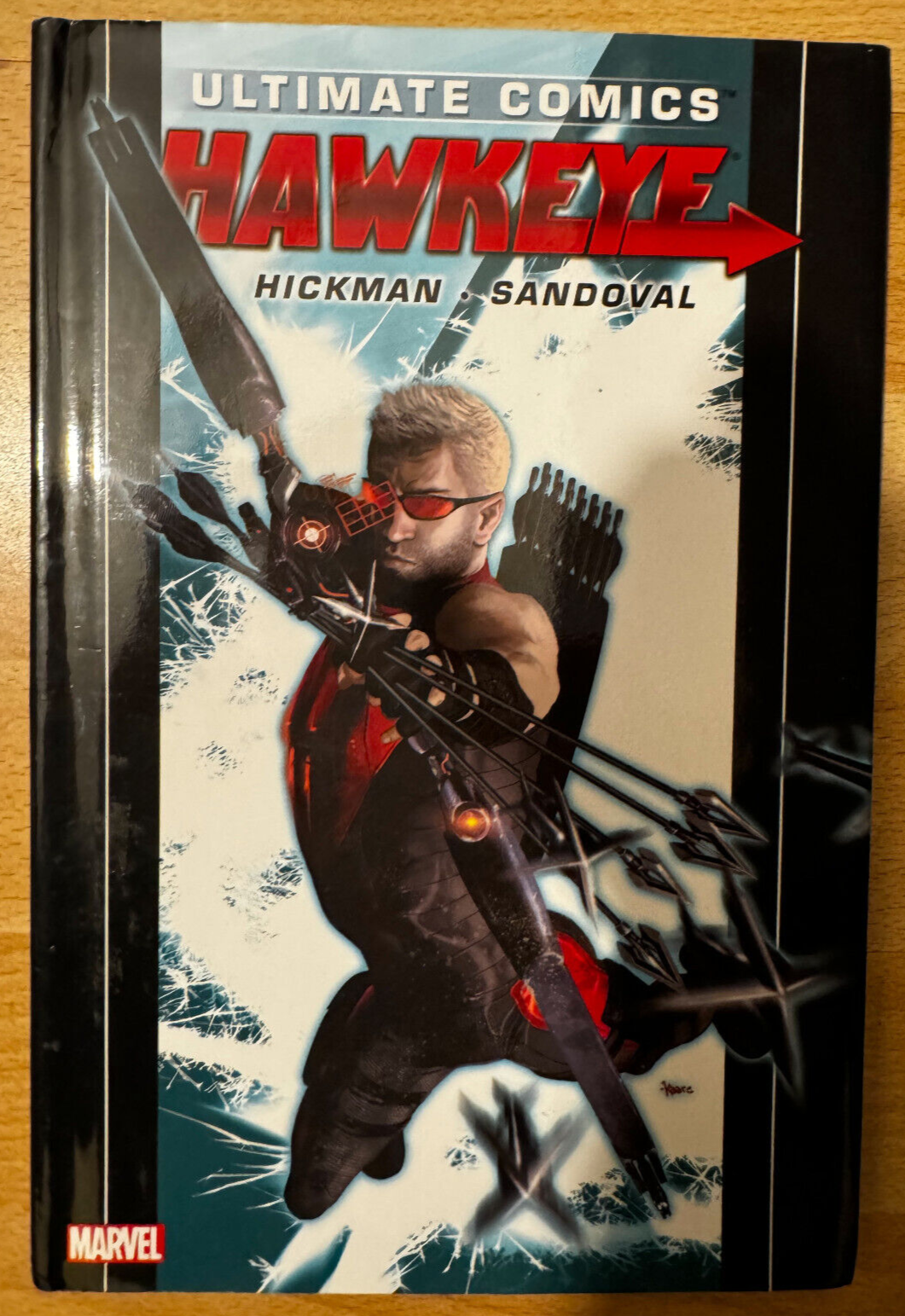 Ultimate Comics Hawkeye Hardback Hardcover Graphic Novel Marvel Hickman Sandoval