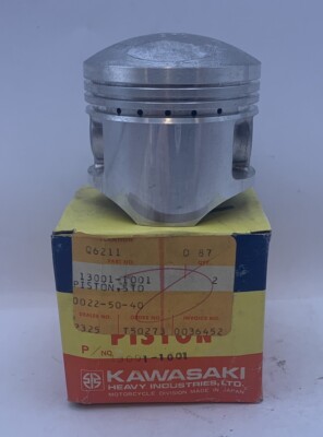シンガポール NOS OEM KAWASAKI STD.PISTON PART # 13001-1001 1978-1979