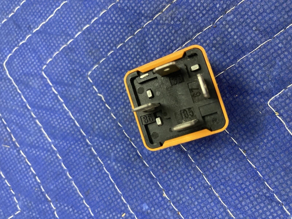 1984-1991 BMW 318i 325i E30 Orange 4 Prong Relay Unit 1375474 OEM #2686M - Image 4 of 4