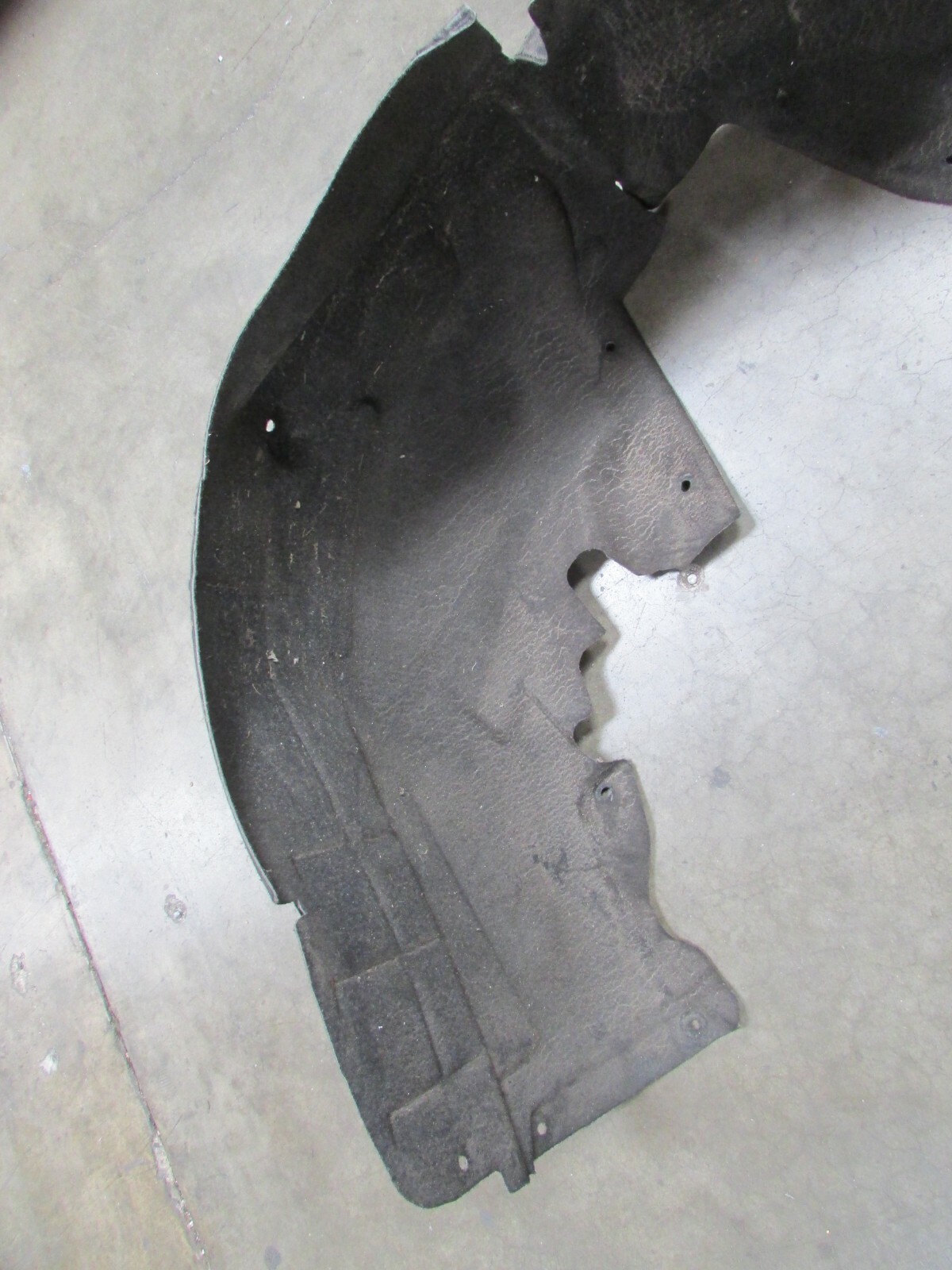 2014 Maserati Quattroporte, LH, Rear Inner Fender Liner, Damaged P/N 670004728