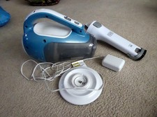 FOR PARTS Dustbuster Vacuum BLACK DECKER does not keep charge