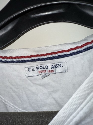 US Polo Assn Men's Shirt Size M, very good condition, fits true to size - Picture 2 of 3