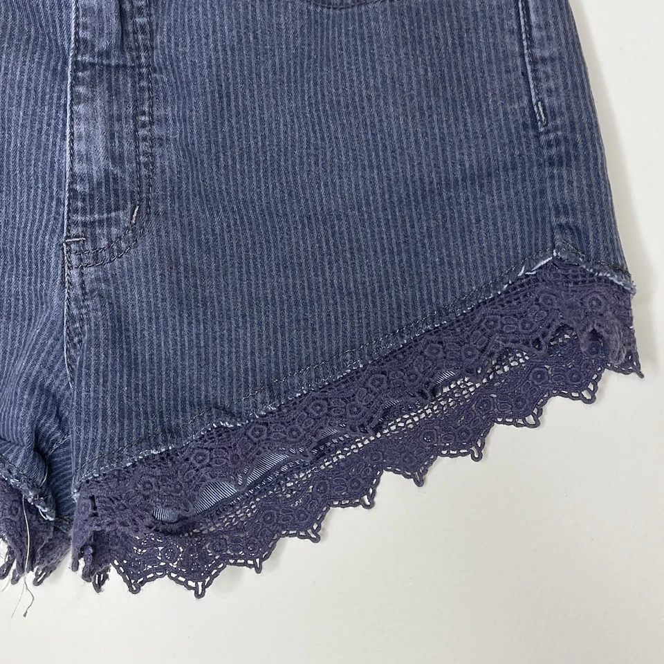 Pantalones Cortos de Denim Free People Mujeres Negros Rayas Encaje Borde Indie Sleaze Boho Talla 27" Foto 2 de 4
