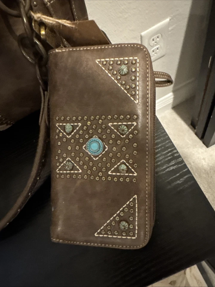 Montana West Aztec Concealed Carry Satchel And Wallet Set Coffee - Image 3 of 4