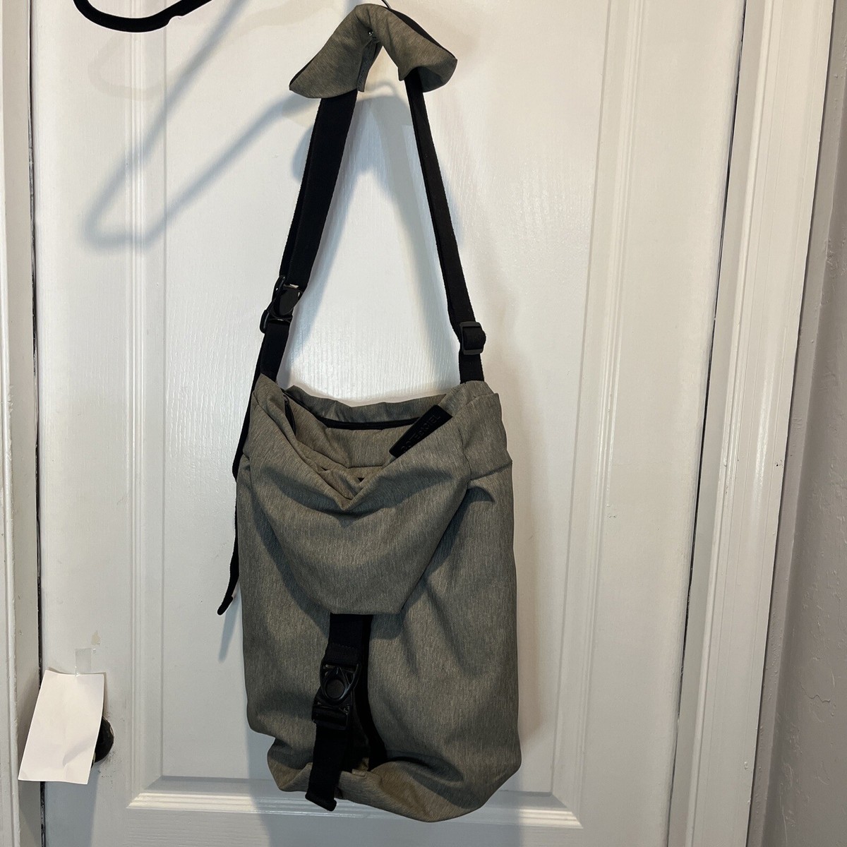 Cote et Ciel Cross Body Bag Riss Memory Tech For Laptop