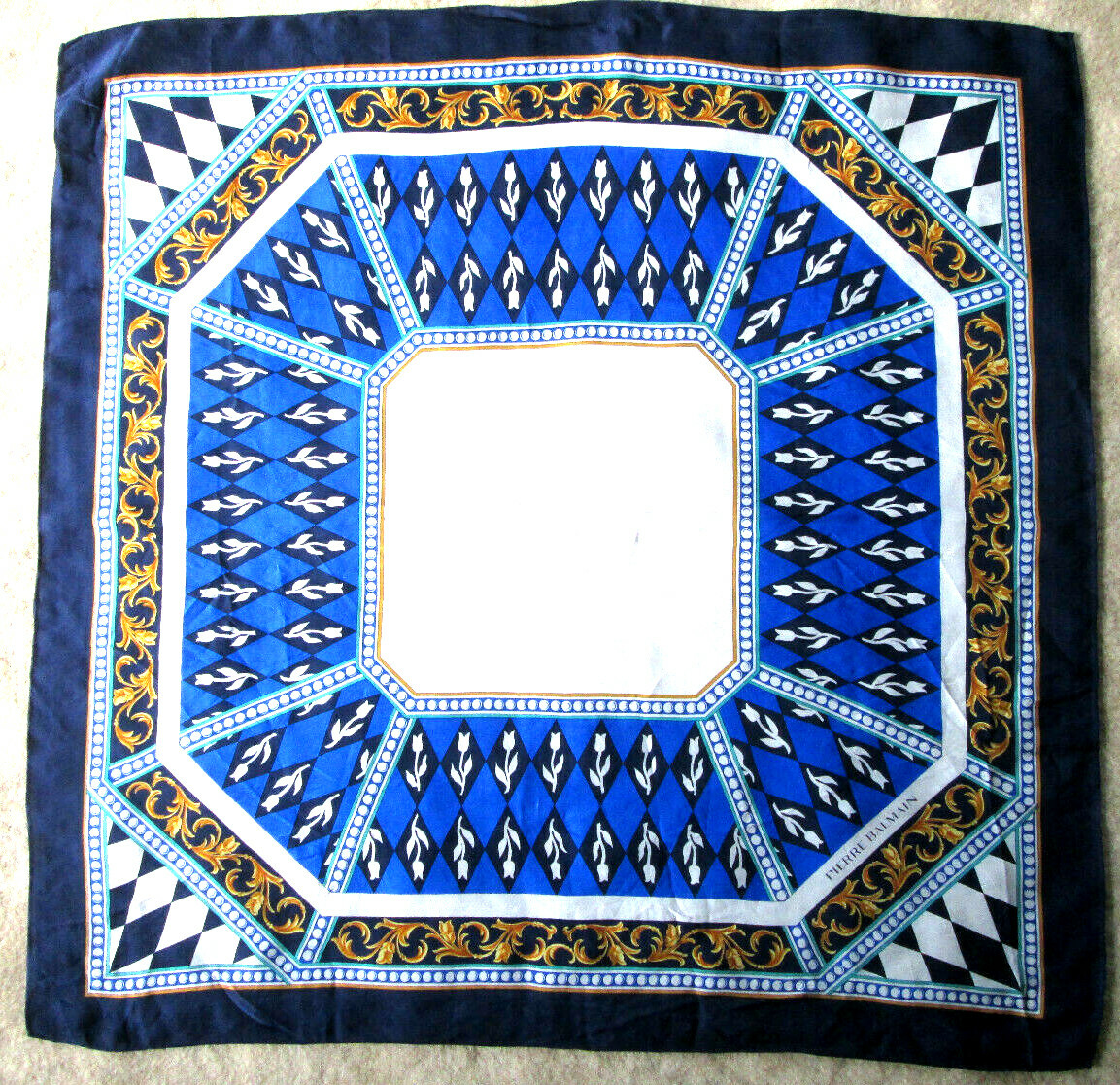 Foulard En Soie Pierre Balmain Vintage - 100% Soie - Dimensions 66x66 Cm - Multicouleur - Occasion