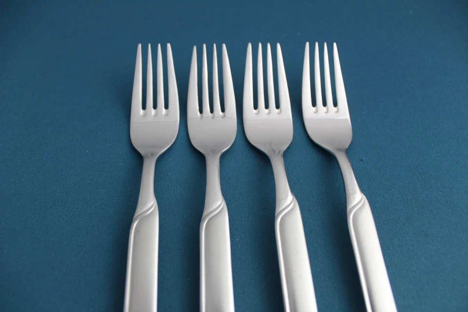 4 tenedores de ensalada JA Henckels SYNERGY 18/10 acero inoxidable China 6 7/8" Foto 3 de 4