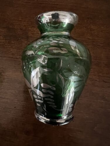 Petit vase vert vintage art nouveau avec superposition argent sterling - Photo 1/4