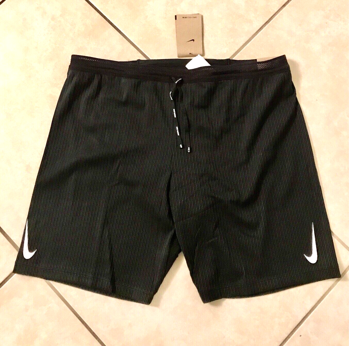 Nike Aeroswift メンズM ブラック Nike Men's AEROSWIFT Move to Zero (Black) Running Shorts