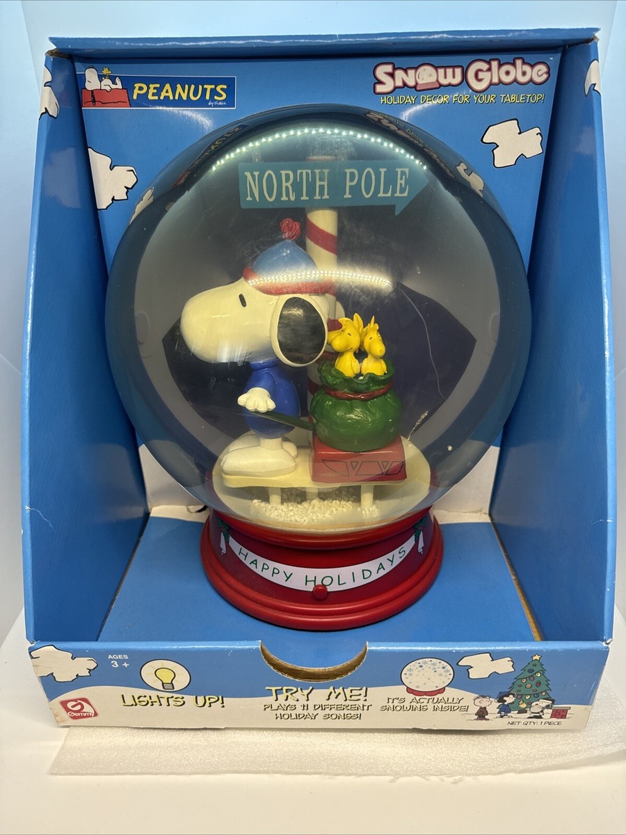 2007 Gemmy Animated Peanuts Snoopy North Pole Musical Waterless