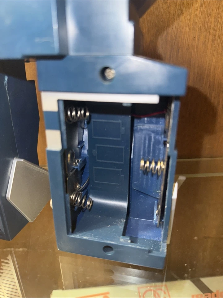 1985 Transformers G1 SOUNDWAVE Cassette Player WORKS, Msg For VIDEO USA Seller - Image 4 of 4