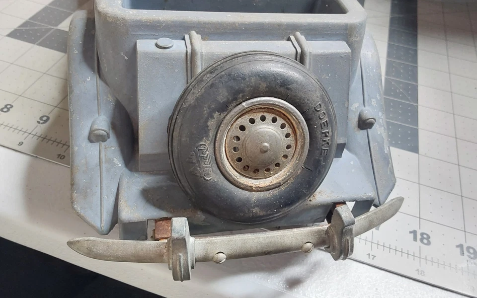 Juguetes modelo Doepke British MG 15 pulgadas Foto 3 de 4