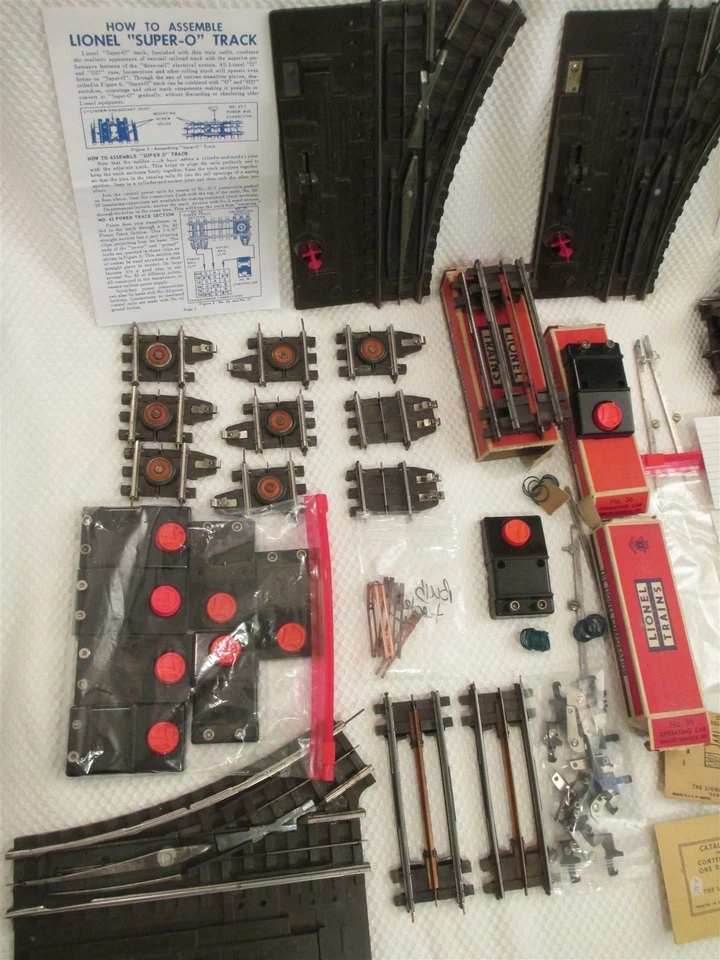 COMPLETE SET LARGE LAYOUT OF VINTAGE SUPER O LIONEL TRACK SWITCHES ACCESSORIES - Image 2 of 4