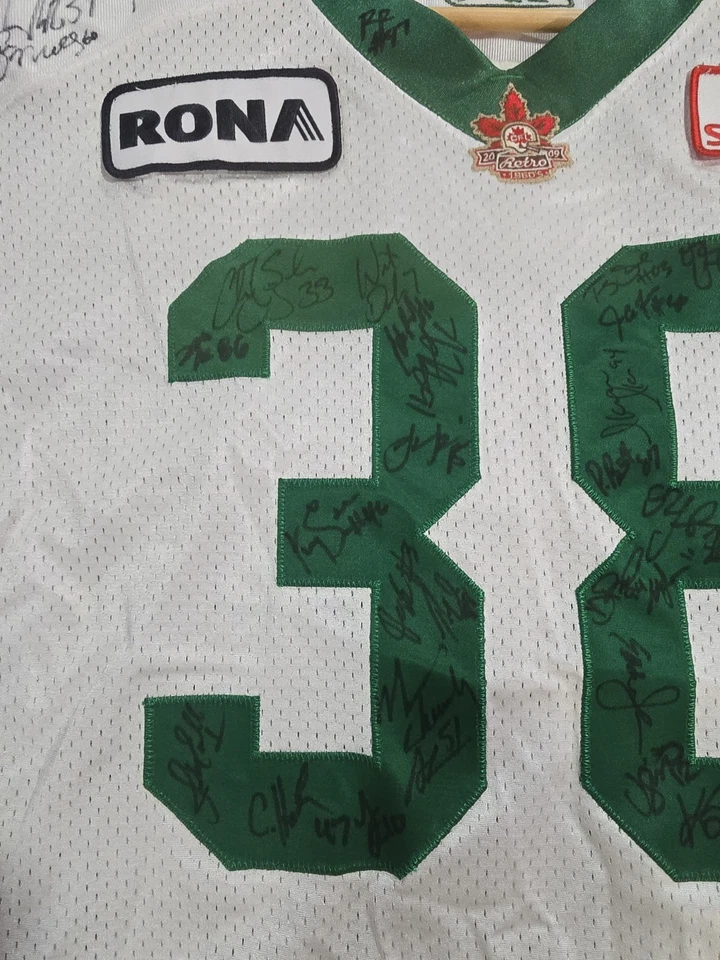 Camiseta autografiada por la CFL de Saskatchewan Foto 3 de 4