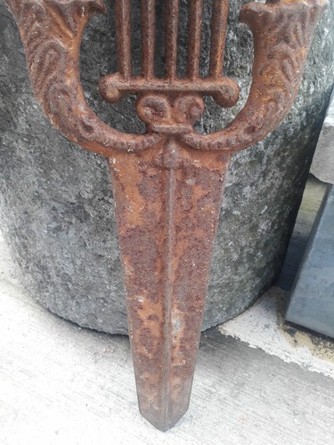 A very fine pair of Reclaimed Georgian / Victorian Drive in Boot Scrapers - Picture 5 of 6