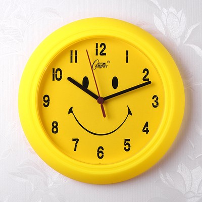 Fancy Smile Round Wall Clock Analog Home Decor Modern Style Wall