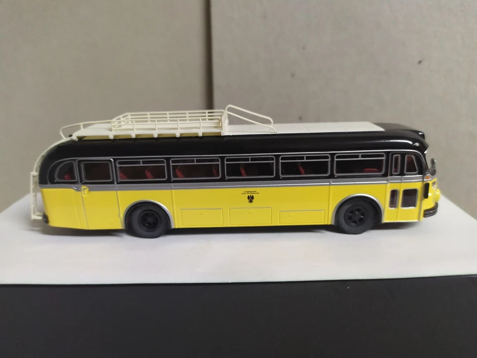 Autocar MB O 6600 . Osterreichische Post . Brekina 50512 . Escala 1/87 - Imagen 2 de 4