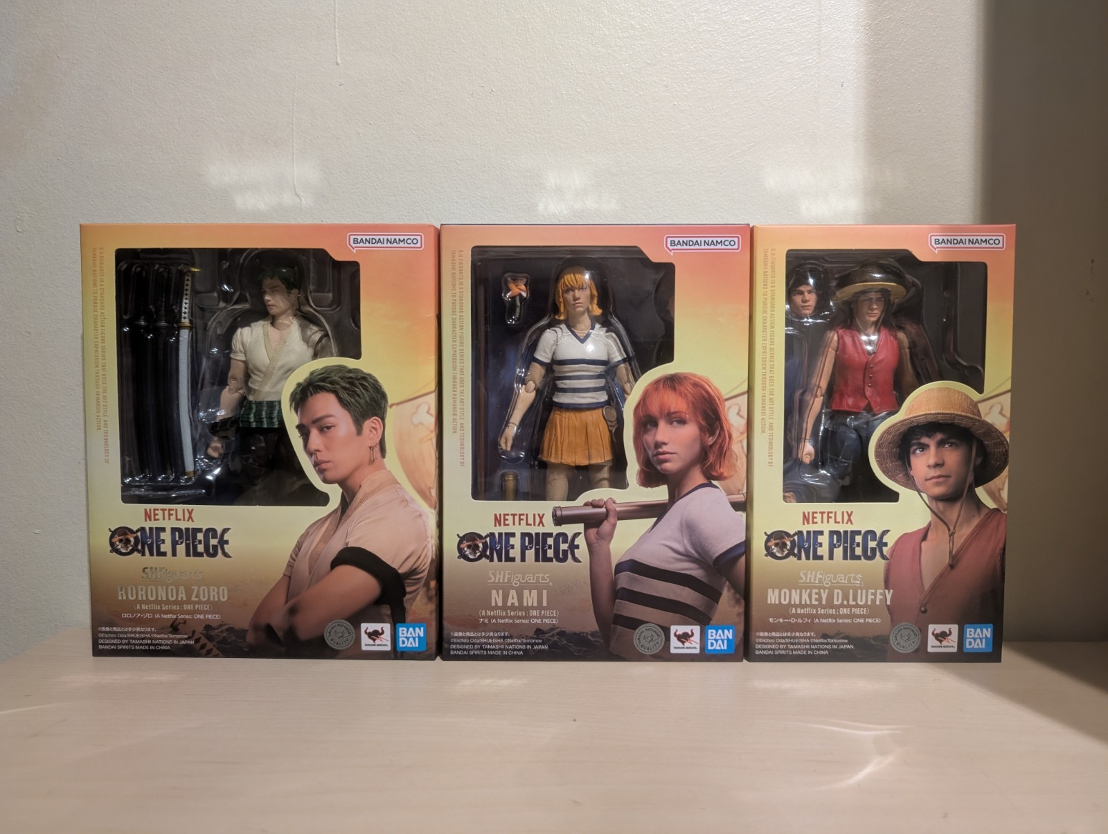 Figura de acción One Piece Anime: S.H.Figuarts Nami Luffy y Zoro versión Netflix