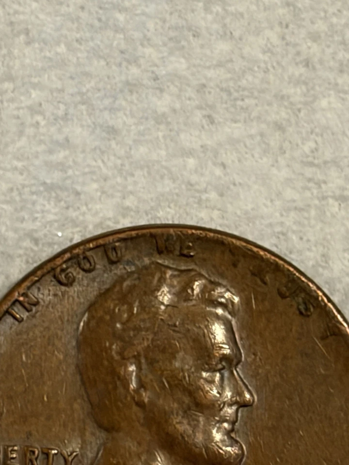 1968 Lincoln Memorial Penny Coin No Mint Mark Everything Is In The Rim ungraded - Image 4 of 4