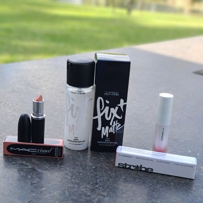 --MAC--Mixed Makeup Beauty Bundle 3 pc