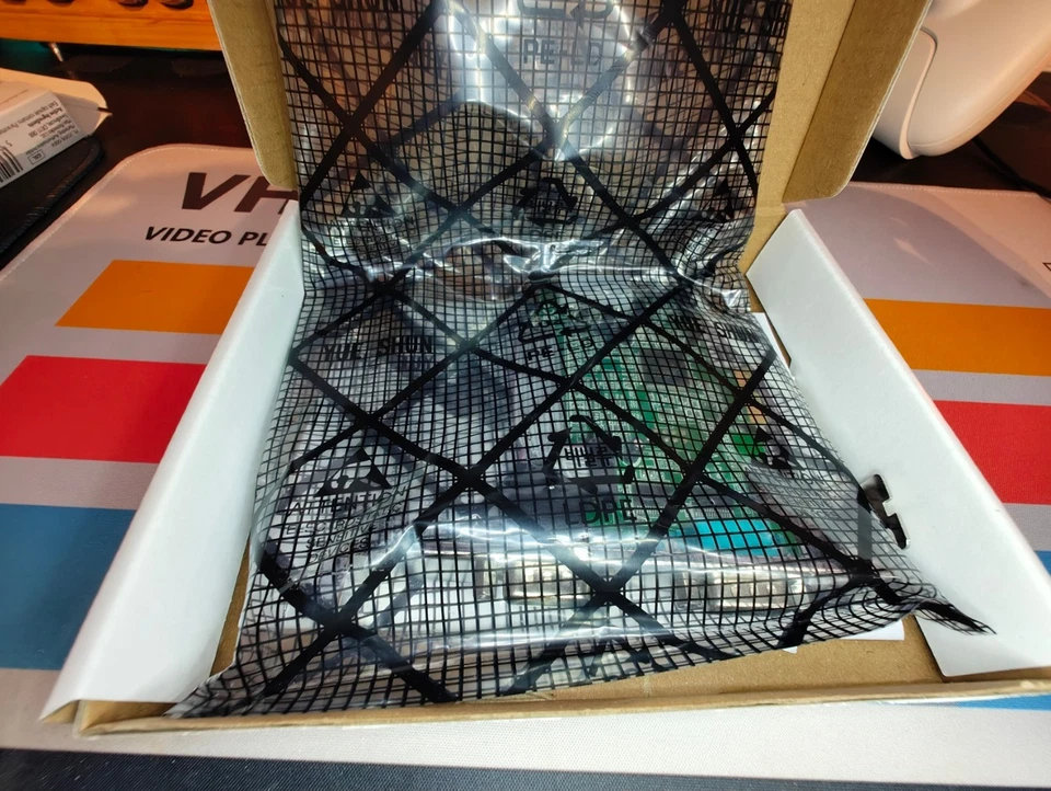 StarTech 2 Port Native PCIE RS232 Serial Adapter Card with 16950 UART PEX2S553 - Image 2 of 3