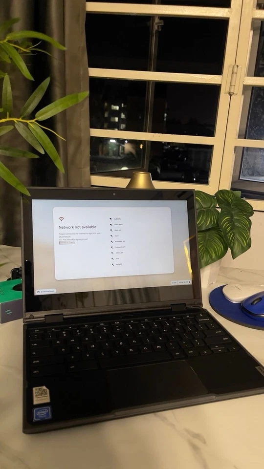 Lenovo 500e chromebook - Image 2 of 4