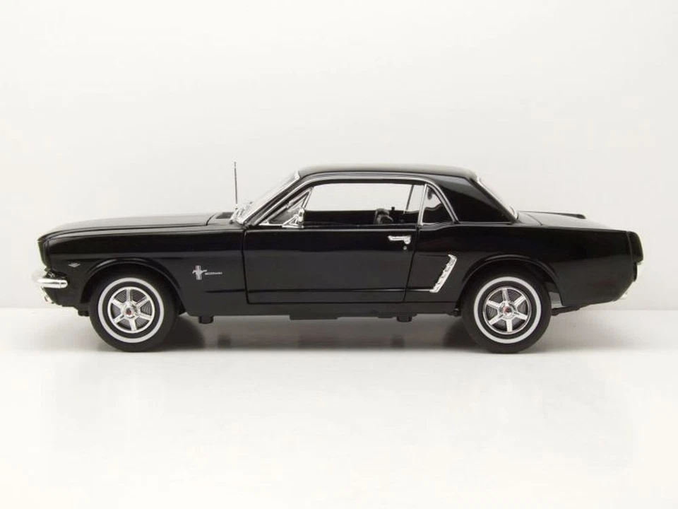 Ford Mustang Coupe 1964,5 Nero Modellino 1:18 Welly - Immagine 3 di 4
