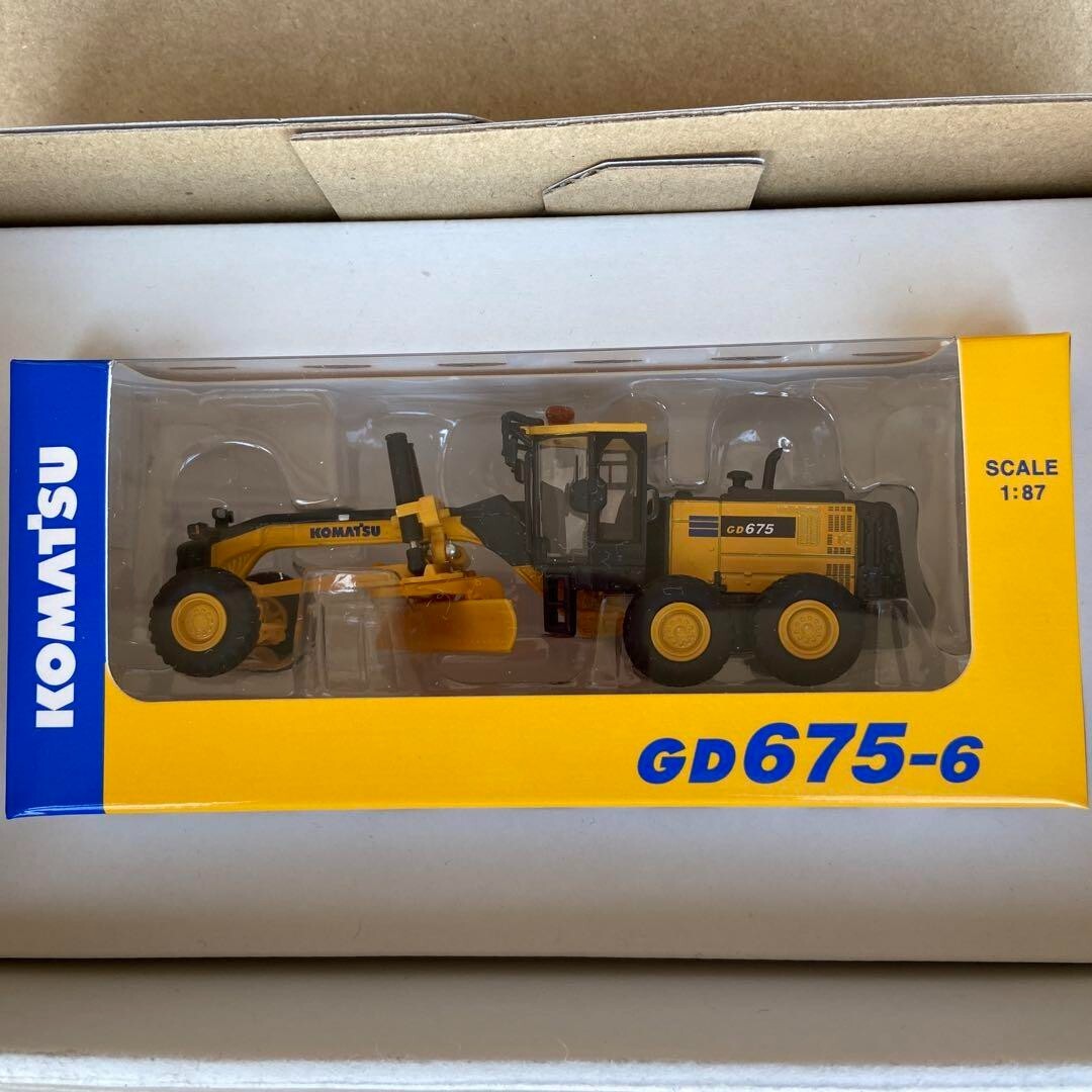 Komatsu Official Diecast Model Motor Grader GD675-6 1:87
