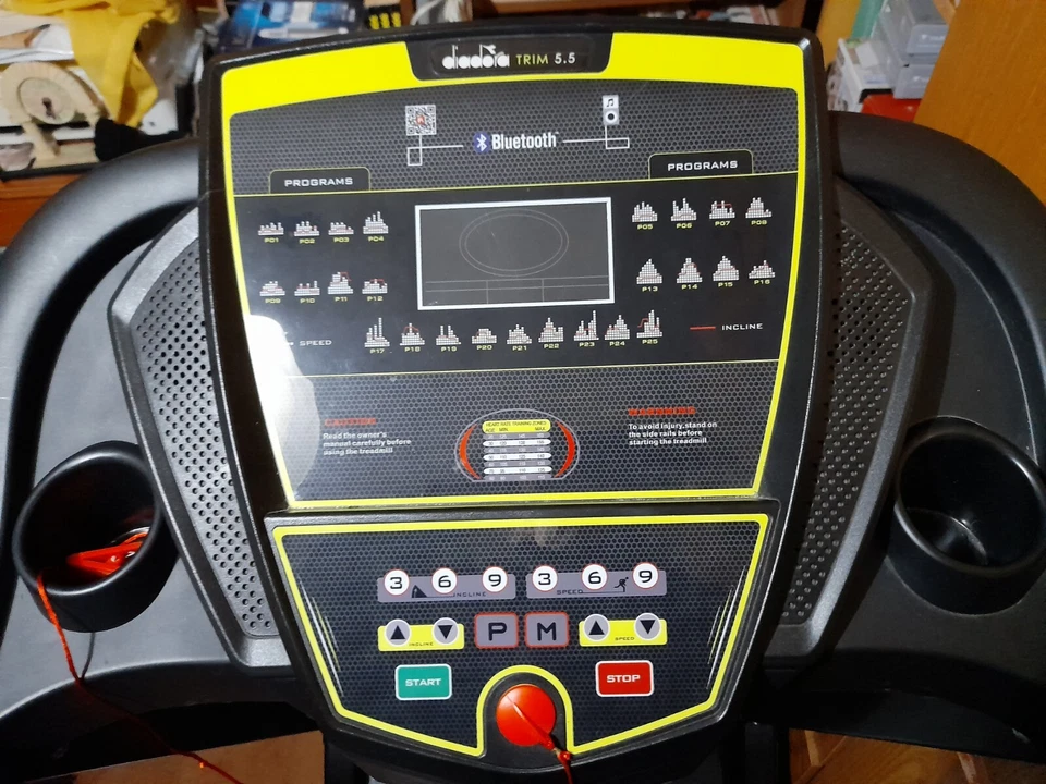 Bellissimo Tapis roulant elettrico Trim 5,5 Diadora Fitness Semi Nuovo - Immagine 4 di 4