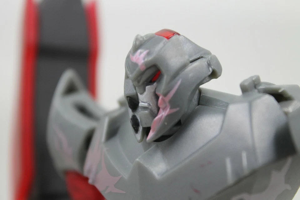 Transformers:  The Battle Begins - Deluxe Verison Megatron  - Image 4 of 4
